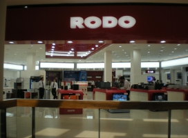 20-letras coporeas en acrilico traslucido iluminado por el dorso