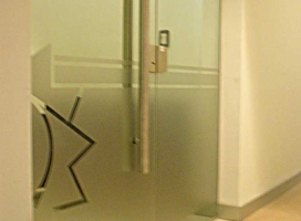 26-decoracion sobre vidrio con vinilo esmerilado